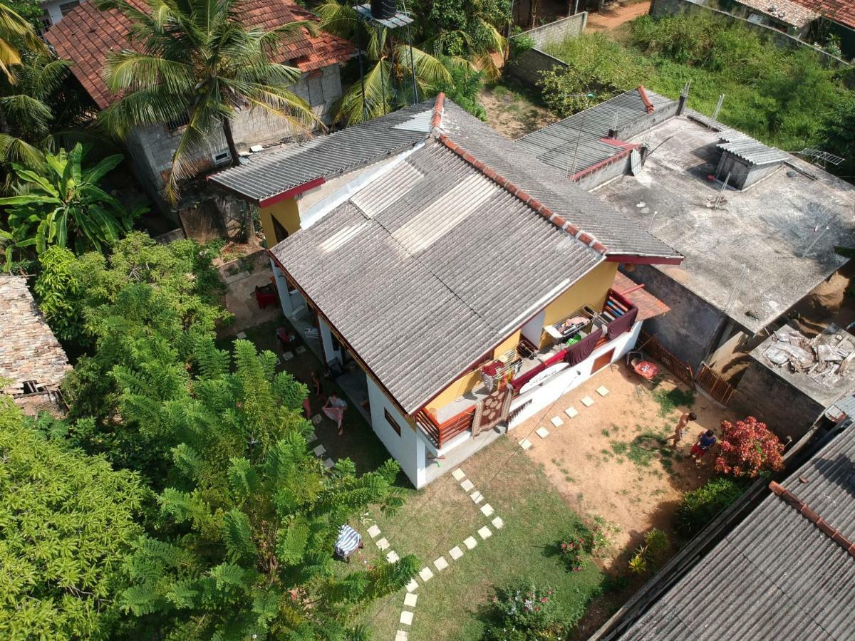 Chez Podi Surf Stay Mirissa Εξωτερικό φωτογραφία