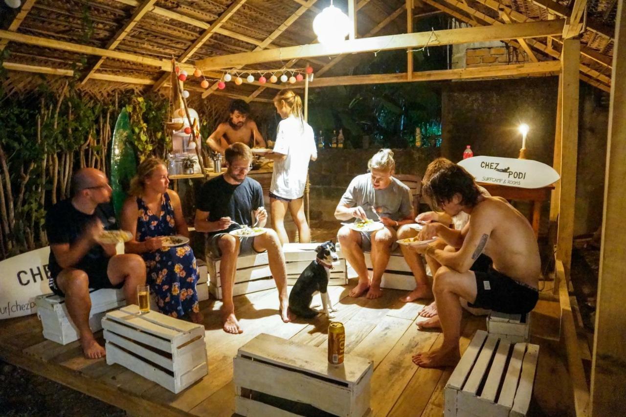 Chez Podi Surf Stay Mirissa Εξωτερικό φωτογραφία