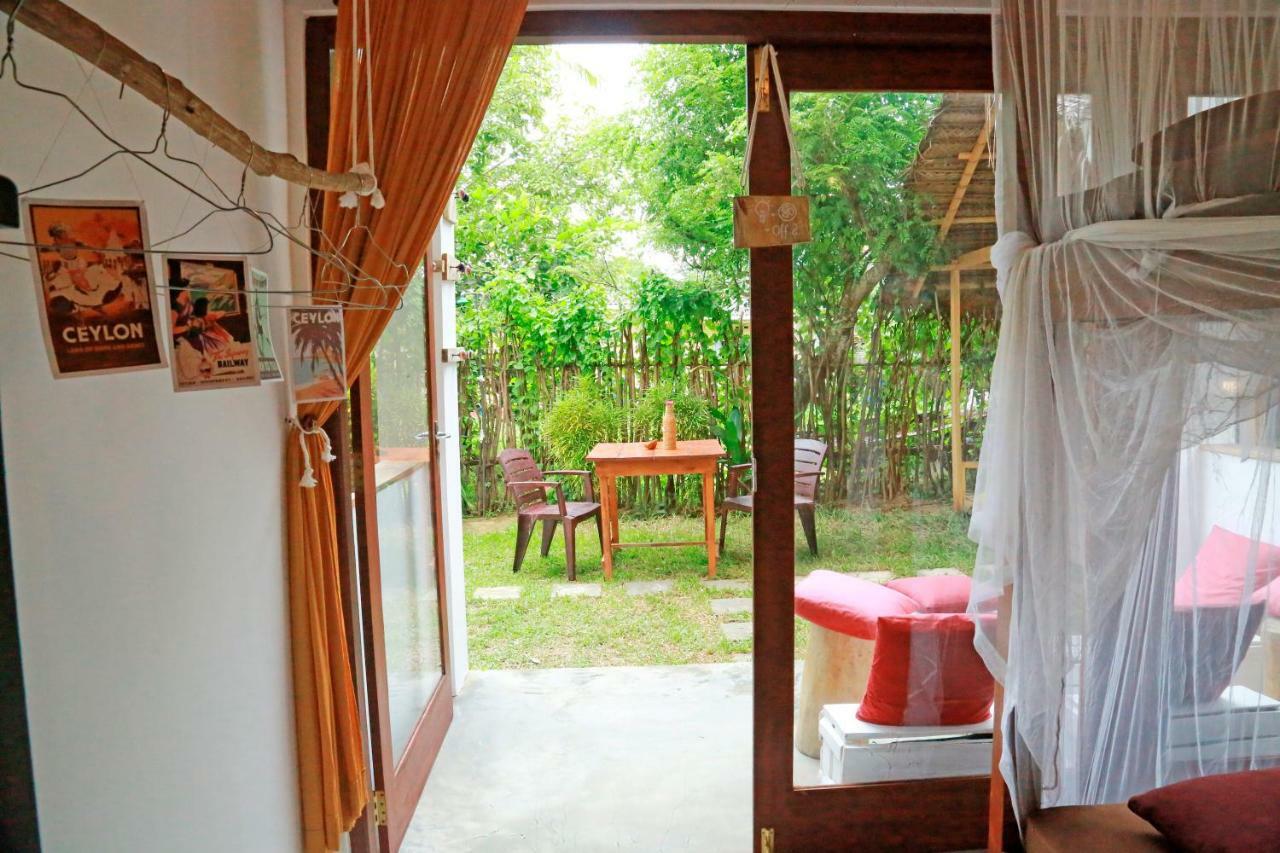 Chez Podi Surf Stay Mirissa Εξωτερικό φωτογραφία