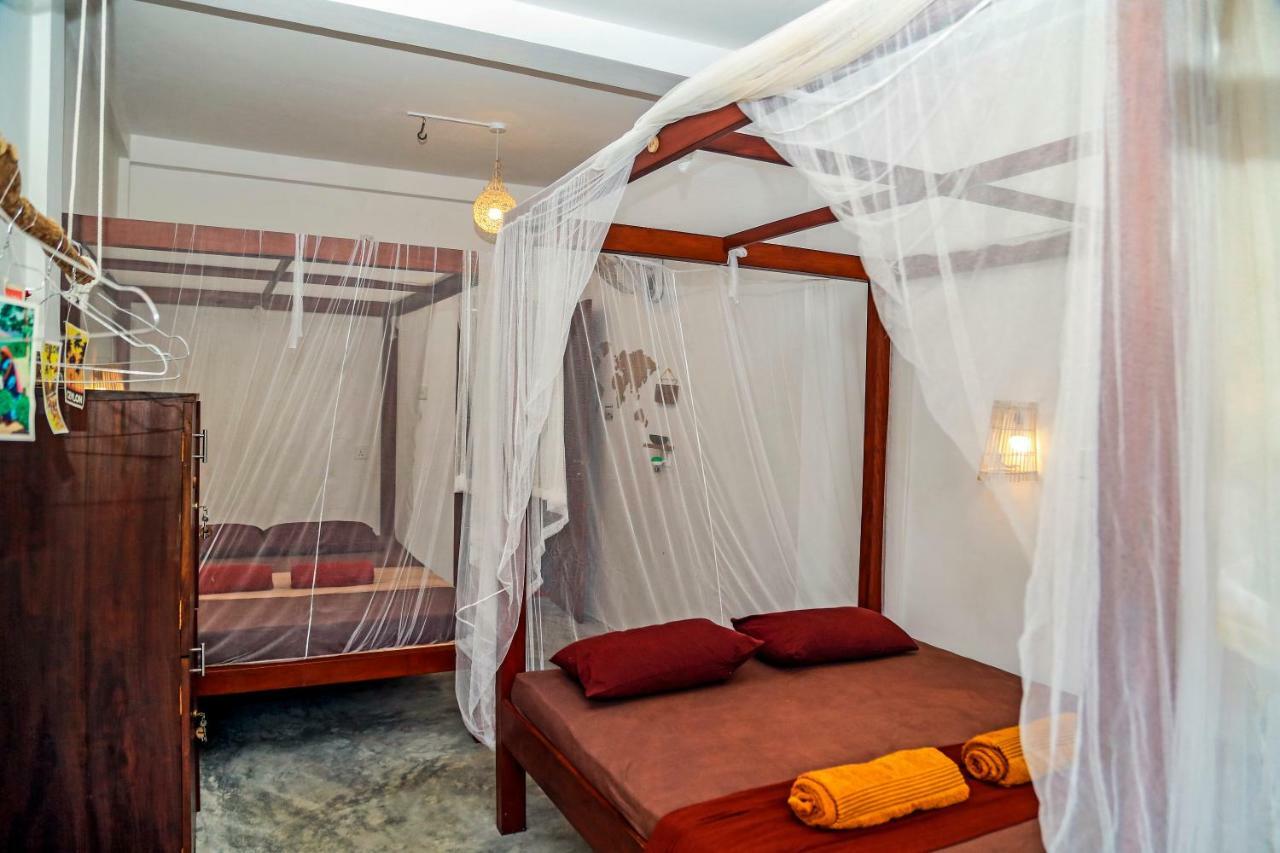 Chez Podi Surf Stay Mirissa Εξωτερικό φωτογραφία